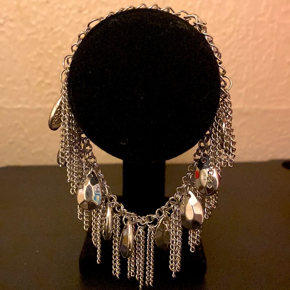 NWT! Gorgeous Silver Necklace, Earrings and Bracelet Set! Ready to Ship! - Picture 2 of 4